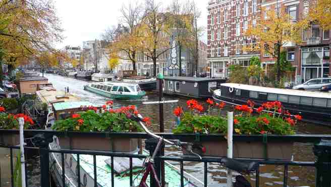 desa kinderdijk, kanal di belanda, objek wisata belanda, tempat wisata di belanda, wisata belanda, wisata belanda terbaru, top 28+ tempat wisata di belanda terbaik & terbaru yang wajib dikunjungi!