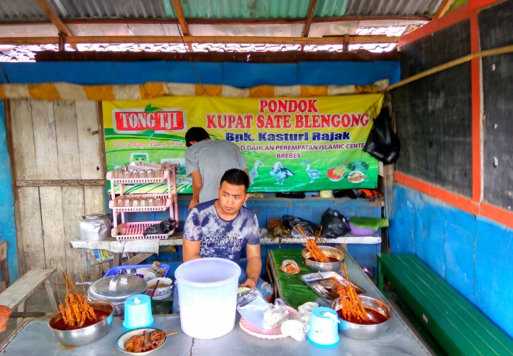 cafe 24 jam di brebes, cafe di brebes, resto 24 jam di brebes, resto di brebes, tempat hangout di brebes, tempat hits di brebes, tempat kongkow di brebes, tempat makan di brebes, tempat nongkrong 24 jam di brebes, tempat nongkrong di brebes, top 29+ cafe tempat nongkrong di brebes hits buat kongkow, coffee shop kekinian!