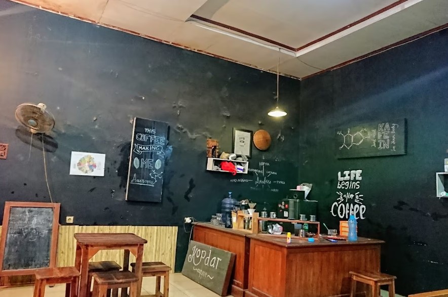 cafe 24 jam di brebes, cafe di brebes, resto 24 jam di brebes, resto di brebes, tempat hangout di brebes, tempat hits di brebes, tempat kongkow di brebes, tempat makan di brebes, tempat nongkrong 24 jam di brebes, tempat nongkrong di brebes, top 29+ cafe tempat nongkrong di brebes hits buat kongkow, coffee shop kekinian!
