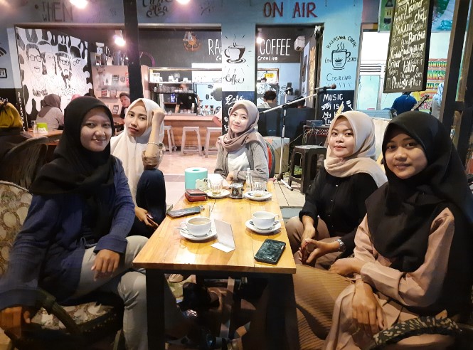 cafe 24 jam di brebes, cafe di brebes, resto 24 jam di brebes, resto di brebes, tempat hangout di brebes, tempat hits di brebes, tempat kongkow di brebes, tempat makan di brebes, tempat nongkrong 24 jam di brebes, tempat nongkrong di brebes, top 29+ cafe tempat nongkrong di brebes hits buat kongkow, coffee shop kekinian!