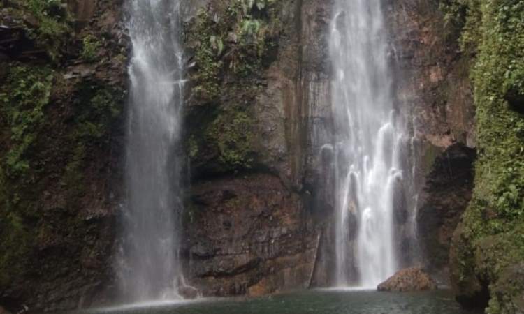 air terjun di tasikmalaya, air terjun terbaik di tasikmalaya, curug di tasikmalaya, objek wisata alam di sambas, tasikmalaya, tempat liburan di tasikmalaya, tempat rekreasi di tasikmalaya, tempat wisata di tasikmalaya, wisata air terjun di tasikmalaya, wisata alam di tasikmalaya, top 29+ curug di tasikmalaya terhits & terbaik dikunjungi