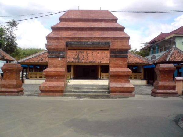 daftar objek wisata di madiun, liburan ke madiun, liburan madiun, objek wisata madiun, tempat rekreasi di madiun, tempat wisata di madiun, tempat wisata madiun, wisata madiun, top 29+ tempat wisata di madiun terbaru & paling hits yang wajib dikunjungi