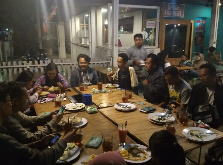 cafe di boyolali, kafe di boyolali, kuliner di boyolali, makanan enak di boyolali, resto di boyolali, restoran di boyolali, rm di boyolali, rumah makan di boyolali, tempat makan di boyolali, tempat makan enak di boyolali, tempat makan hits di boyolali, tempat nongkrong di boyolali, tempat wisata kuliner di boyolali, warung makan di boyolali, top 30+ tempat makan di boyolali paling enak, cafe hits, restoran, wisata kuliner dll