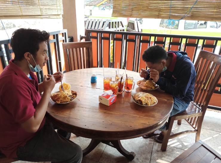 cafe di boyolali, kafe di boyolali, kuliner di boyolali, makanan enak di boyolali, resto di boyolali, restoran di boyolali, rm di boyolali, rumah makan di boyolali, tempat makan di boyolali, tempat makan enak di boyolali, tempat makan hits di boyolali, tempat nongkrong di boyolali, tempat wisata kuliner di boyolali, warung makan di boyolali, top 30+ tempat makan di boyolali paling enak, cafe hits, restoran, wisata kuliner dll