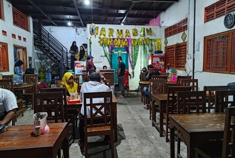 cafe di boyolali, kafe di boyolali, kuliner di boyolali, makanan enak di boyolali, resto di boyolali, restoran di boyolali, rm di boyolali, rumah makan di boyolali, tempat makan di boyolali, tempat makan enak di boyolali, tempat makan hits di boyolali, tempat nongkrong di boyolali, tempat wisata kuliner di boyolali, warung makan di boyolali, top 30+ tempat makan di boyolali paling enak, cafe hits, restoran, wisata kuliner dll