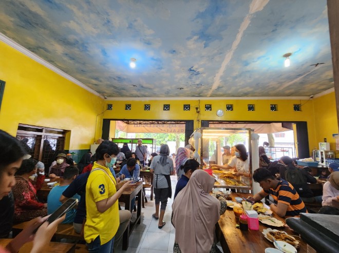 cafe di boyolali, kafe di boyolali, kuliner di boyolali, makanan enak di boyolali, resto di boyolali, restoran di boyolali, rm di boyolali, rumah makan di boyolali, tempat makan di boyolali, tempat makan enak di boyolali, tempat makan hits di boyolali, tempat nongkrong di boyolali, tempat wisata kuliner di boyolali, warung makan di boyolali, top 30+ tempat makan di boyolali paling enak, cafe hits, restoran, wisata kuliner dll