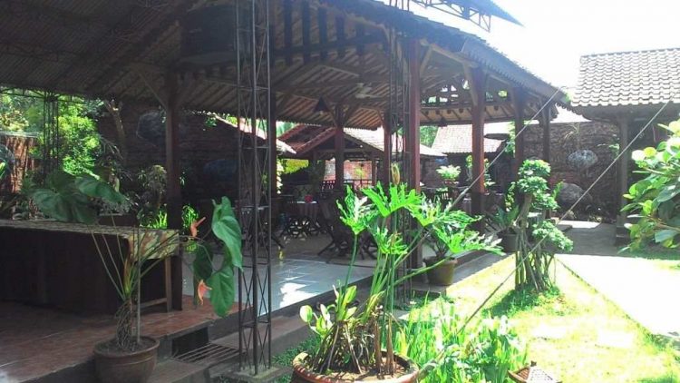 Top 31+ Tempat Makan di Banjarnegara Enak & Populer, Cafe, Resto Dll