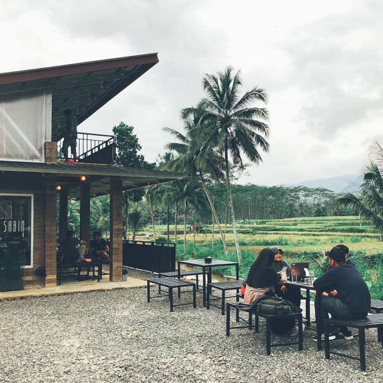 cafe di banjarnegara, kafe di banjarnegara, resto di banjarnegara, restoran di banjarnegara, rumah makan di banjarnegara, tempat makan di banjarnegara, tempat ngopi di banjarnegara, tempat wisata kuliner di banjarnegara, warung bakso di banjarnegara, warung makan di banjarnegara, top 31+ tempat makan di banjarnegara enak & populer, cafe, resto dll