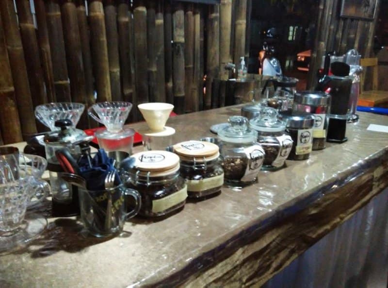 cafe di banjarnegara, kafe di banjarnegara, resto di banjarnegara, restoran di banjarnegara, rumah makan di banjarnegara, tempat makan di banjarnegara, tempat ngopi di banjarnegara, tempat wisata kuliner di banjarnegara, warung bakso di banjarnegara, warung makan di banjarnegara, top 31+ tempat makan di banjarnegara enak & populer, cafe, resto dll