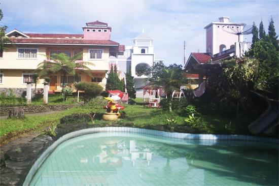 hotel di bandung, hotel di lembang, hotel murah di lembang, penginapan di lembang, penginapan murah di lembang, villa di lembang, villa murah di lembang, top 31+ villa & hotel di lembang bandung murah, rp 200k ada kolam renang