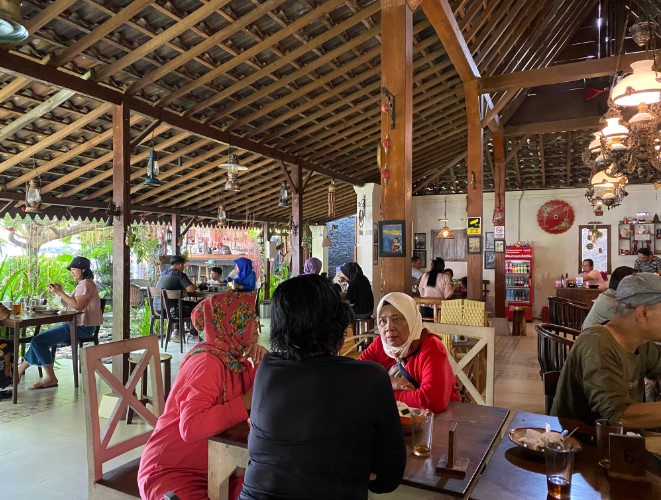 cafe 24 jam di boyolali, cafe di boyolali, coffee shop di boyolali, kafe di boyolali, kedai kopi di boyolali, kuliner di boyolali, resto di boyolali, tempat hangout di boyolali, tempat kongkow di boyolali, tempat makan di boyolali, tempat ngopi di boyolali, tempat nongkrong di boyolali, tempat wisata kuliner di boyolali, warung kopi di boyolali, wisata kuliner di boyolali, top 32+ cafe tempat nongkrong di boyolali hits, resto, coffee shop tempat kongkow