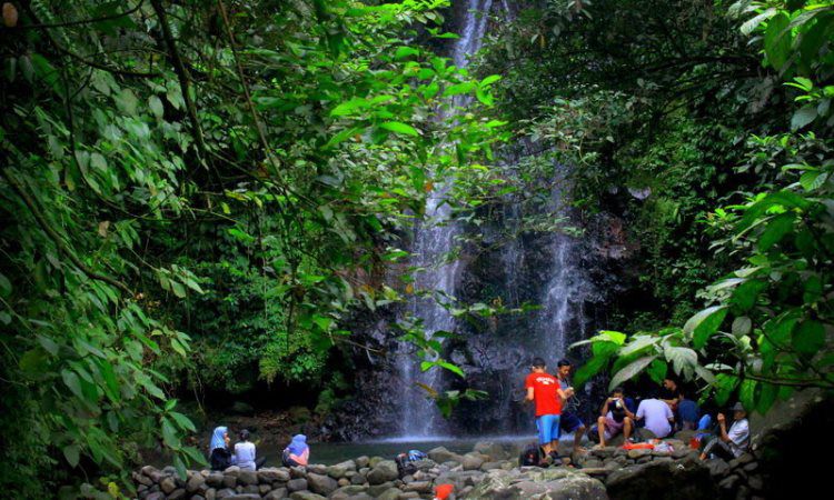 air terjun di bogor, curug ciherang, curug cikaracak, curug cikuluwung, curug ciputri, curug di bogor, curug leuwi cibaliung, curug love, wisata air terjun di bogor, wisata curug di bogor, top 32+ curug di bogor terpopuler & terbaik, air terjun paling indah!