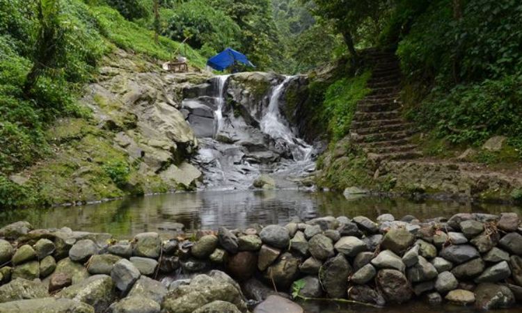 air terjun di bogor, curug ciherang, curug cikaracak, curug cikuluwung, curug ciputri, curug di bogor, curug leuwi cibaliung, curug love, wisata air terjun di bogor, wisata curug di bogor, top 32+ curug di bogor terpopuler & terbaik, air terjun paling indah!