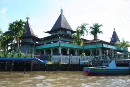 museum wasaka, objek wisata banjarmasin, objek wisata kalimantan selatan, pasar terapung, pulau kembang, tempat wisata banjarmasin, tempat wisata di banjarmasin, wisata banjarmasin, wisata kalimantan selatan, top 33+ tempat wisata di banjarmasin terbaik & terhits yang wajib dikunjungi