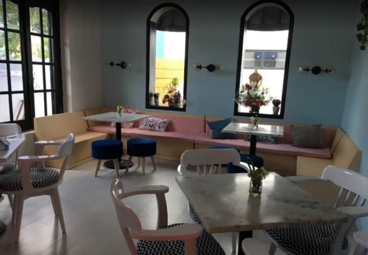 Top 34+ Cafe Tempat Nongkrong di Blitar Paling Hits & Kekinian Banget!