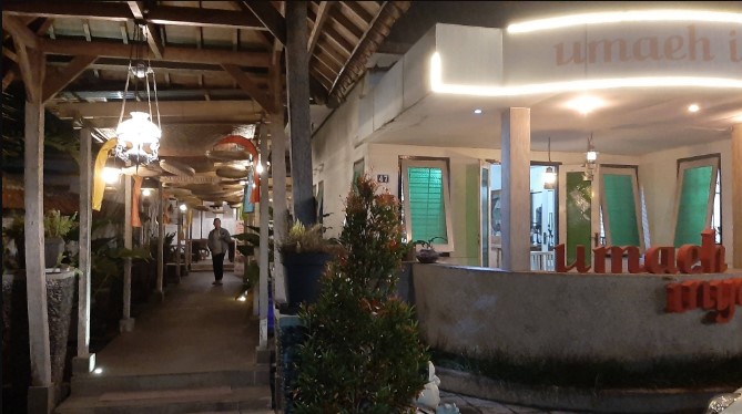 cafe 24 jam di banyumas, cafe di banyumas, coffee shop di banyumas, resto di banyumas, rumah makan di banyumas, tempat hits di banyumas, tempat kongkow di banyumas, tempat ngopi di banyumas, tempat nongkrong di banyumas, top 35+ cafe tempat nongkrong di banyumas hits & cozy, resto buat kongkow