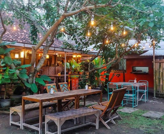 cafe 24 jam di banyumas, cafe di banyumas, coffee shop di banyumas, resto di banyumas, rumah makan di banyumas, tempat hits di banyumas, tempat kongkow di banyumas, tempat ngopi di banyumas, tempat nongkrong di banyumas, top 35+ cafe tempat nongkrong di banyumas hits & cozy, resto buat kongkow