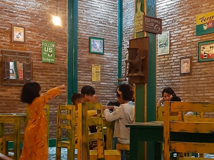 cafe 24 jam di banyumas, cafe di banyumas, coffee shop di banyumas, resto di banyumas, rumah makan di banyumas, tempat hits di banyumas, tempat kongkow di banyumas, tempat ngopi di banyumas, tempat nongkrong di banyumas, top 35+ cafe tempat nongkrong di banyumas hits & cozy, resto buat kongkow