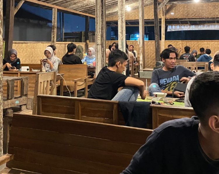 cafe 24 jam di banyumas, cafe di banyumas, coffee shop di banyumas, resto di banyumas, rumah makan di banyumas, tempat hits di banyumas, tempat kongkow di banyumas, tempat ngopi di banyumas, tempat nongkrong di banyumas, top 35+ cafe tempat nongkrong di banyumas hits & cozy, resto buat kongkow