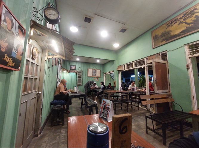 cafe 24 jam di banyumas, cafe di banyumas, coffee shop di banyumas, resto di banyumas, rumah makan di banyumas, tempat hits di banyumas, tempat kongkow di banyumas, tempat ngopi di banyumas, tempat nongkrong di banyumas, top 35+ cafe tempat nongkrong di banyumas hits & cozy, resto buat kongkow