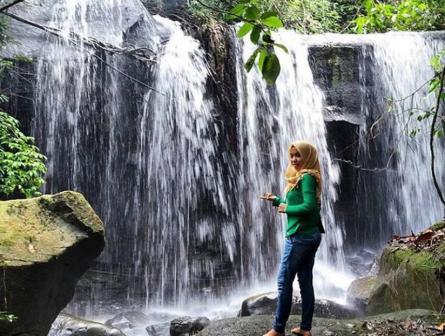 air terjun di melawi, objek wisata di melawi, tempat bermain anak di melawi, tempat instagramable di melawi, tempat liburan di melawi, tempat rekreasi di melawi, tempat wisata di melawi, wisata alam di melawi, wisata di melawi, top 36+ tempat wisata di melawi kalbar terbaik yang wajib dikunjungi