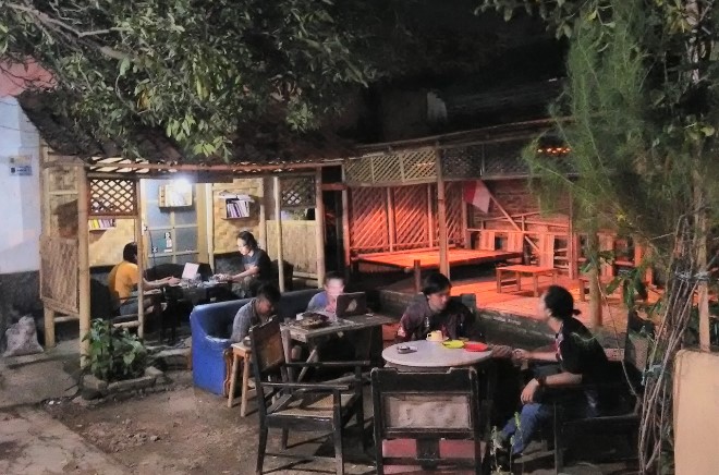 cafe di serang, cafe hits di serang, kafe di serang, tempat hits di serang, tempat instagramable di serang, tempat kongkow di serang, tempat nongkrong di serang, top 39+ cafe tempat nongkrong di serang seru & cozy untuk kongkow