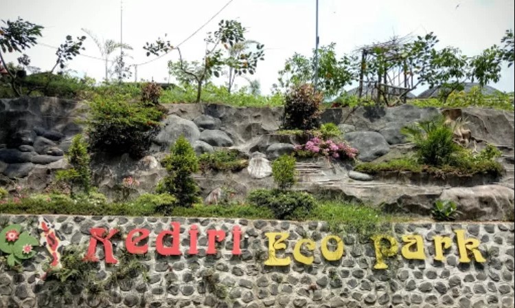 air terjun dolo, air terjun irenggolo, candi sirawana, candi tegowangi, destinasi wisata di kediri, gereja puh sarang, goa selomangleng, gua maria pohsarang, gumul paradise island, kampung inggris, kediri waterpark, konto river rafting, lokasi wisata di kediri, monumen simpang lima gumul, objek wisata di kediri, objek wisata gunung kelud, pagora, petilasan sri aji jayabaya, sate bekicot, tempat wisata di kediri, tjoe hwie kiong, wisata alam sumber ubalan, wisata kediri, top 39+ tempat wisata di kediri terbaru & terbaik yang wajib dikunjungi