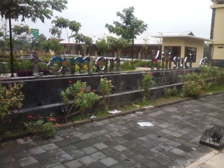 air terjun dolo, air terjun irenggolo, candi sirawana, candi tegowangi, destinasi wisata di kediri, gereja puh sarang, goa selomangleng, gua maria pohsarang, gumul paradise island, kampung inggris, kediri waterpark, konto river rafting, lokasi wisata di kediri, monumen simpang lima gumul, objek wisata di kediri, objek wisata gunung kelud, pagora, petilasan sri aji jayabaya, sate bekicot, tempat wisata di kediri, tjoe hwie kiong, wisata alam sumber ubalan, wisata kediri, top 39+ tempat wisata di kediri terbaru & terbaik yang wajib dikunjungi