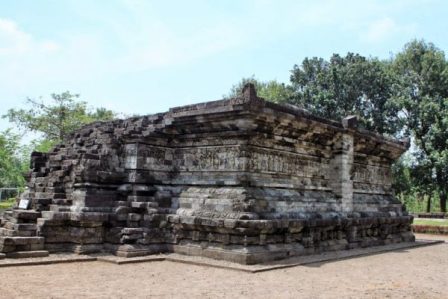 air terjun dolo, air terjun irenggolo, candi sirawana, candi tegowangi, destinasi wisata di kediri, gereja puh sarang, goa selomangleng, gua maria pohsarang, gumul paradise island, kampung inggris, kediri waterpark, konto river rafting, lokasi wisata di kediri, monumen simpang lima gumul, objek wisata di kediri, objek wisata gunung kelud, pagora, petilasan sri aji jayabaya, sate bekicot, tempat wisata di kediri, tjoe hwie kiong, wisata alam sumber ubalan, wisata kediri, top 39+ tempat wisata di kediri terbaru & terbaik yang wajib dikunjungi