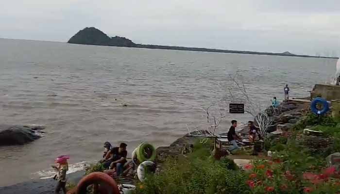 air terjun di sambas, objek wisata alam di sambas, pantai di sambas, tempat liburan di sambas, tempat rekreasi di sambas, tempat wisata alam di sambas, tempat wisata di sambas, wisata sambas, top 39+ tempat wisata di sambas kalbar terbaik & paling hits yang wajib dikunjungi