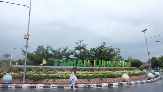 air terjun di sambas, objek wisata alam di sambas, pantai di sambas, tempat liburan di sambas, tempat rekreasi di sambas, tempat wisata alam di sambas, tempat wisata di sambas, wisata sambas, top 39+ tempat wisata di sambas kalbar terbaik & paling hits yang wajib dikunjungi