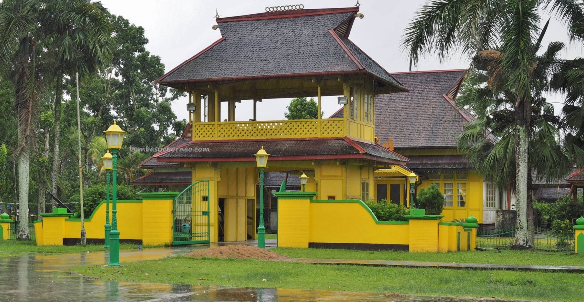 air terjun di sambas, objek wisata alam di sambas, pantai di sambas, tempat liburan di sambas, tempat rekreasi di sambas, tempat wisata alam di sambas, tempat wisata di sambas, wisata sambas, top 39+ tempat wisata di sambas kalbar terbaik & paling hits yang wajib dikunjungi