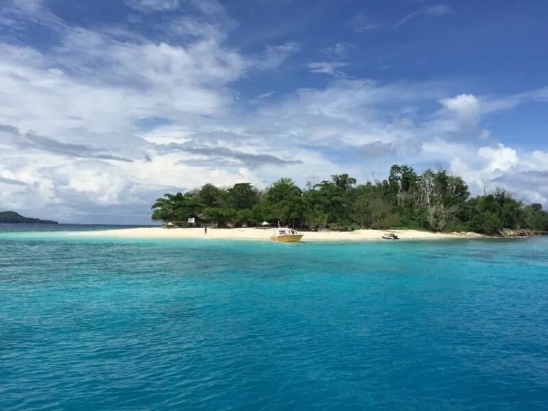 air terjun kima atas, arung jeram sawangan, bukit kasih, bunaken, danau tondano, kawasan boulevard, kota bunga tomohon, lokasi wisata di manado, manado, museum negeri sulawesi utara, objek wisata di manado, pantai malalayang, taman laut bunaken, taman wisata tandurusa, tempat wisata, tempat wisata di manado, tempat wisata di menado, tempat wisata manado, wisata manado, top 58+ tempat wisata di manado terbaik & terhits yang wajib dikunjungi!