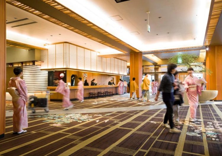 hotel dengan onsen di jepang, hotel dengan pemandian air panas di jepang, hotel onsen di jepang, onsen di jepang, pemandian air panas di jepang, top 6+ hotel onsen terbaik di jepang view danau & gunung fuji, pemandian air panas keren!