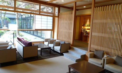 hotel dengan onsen di jepang, hotel dengan pemandian air panas di jepang, hotel onsen di jepang, onsen di jepang, pemandian air panas di jepang, top 6+ hotel onsen terbaik di jepang view danau & gunung fuji, pemandian air panas keren!