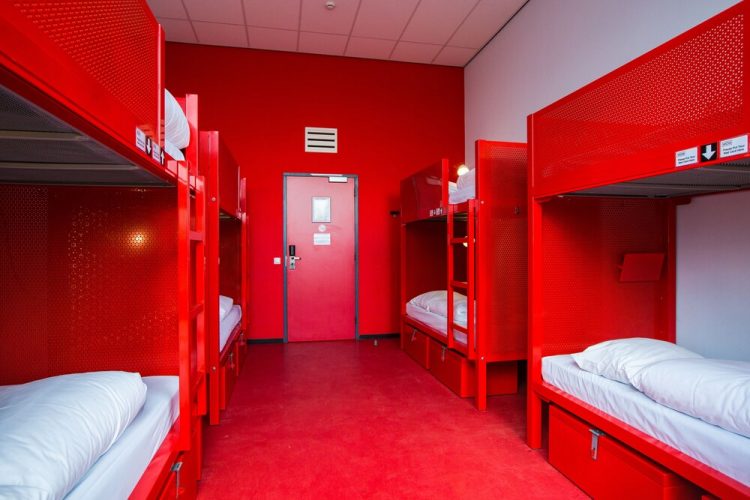 top 6+ hotel & penginapan unik di amsterdam terbaik & ternyaman untuk bermalam