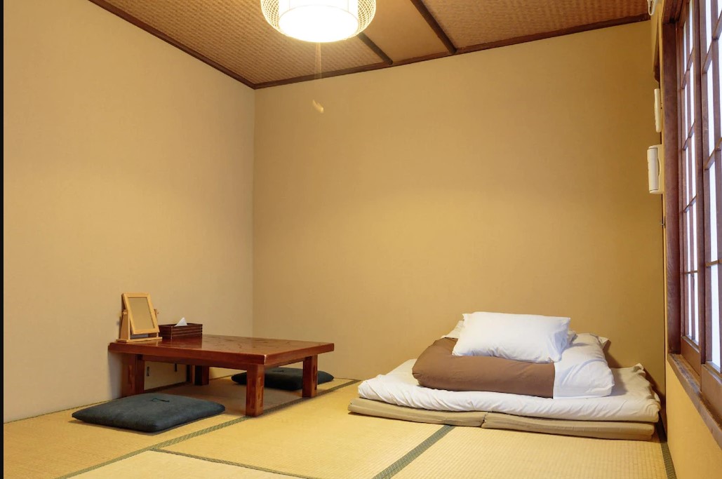 guesthouse ryokan budget murah di kyoto, hostel, penginapan budget murah di kyoto, penginapan di kyoto, penginapan ryokan budget murah di kyoto, ryokan budget murah di kyoto, top 6+ penginapan budget murah di kyoto, suasana ryokan yang asyik & seru
