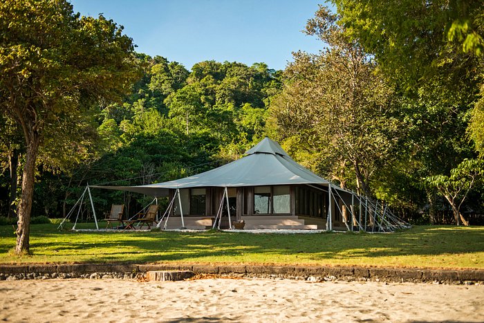 resort khusus glamping di indonesia, resort mewah khusus glamping di indonesia, sandat glamping tents, top 7+ resort terbaik khusus glamping di indonesia, menginap di tengah hutan!