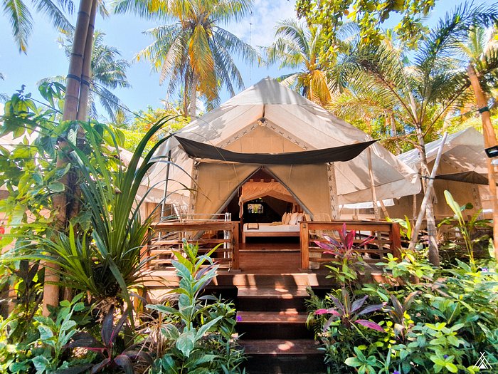 resort khusus glamping di indonesia, resort mewah khusus glamping di indonesia, sandat glamping tents, top 7+ resort terbaik khusus glamping di indonesia, menginap di tengah hutan!