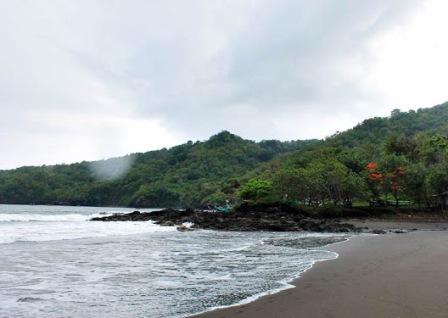 agrowisata kali klatak, air terjun kalibendo, air terjun lider, banyuwangi, destinasi wisata di banyuwangi, kawah ijen, pantai plengkung, pantai pulau merah, pantai rajegwesi, pantai watu dodol, pemandian taman suruh, teluk hijau, tempat wisata, tempat wisata banyuwangi, tempat wisata di banyuwangi, tempat wisata favorit di banyuwangi, tempat wisata paling terkenal di banyuwangi, wisata banyuwangi, x-badeng adventure banyuwangi, top 71+ tempat wisata di banyuwangi terbaru & hits yang wajib dikunjungi