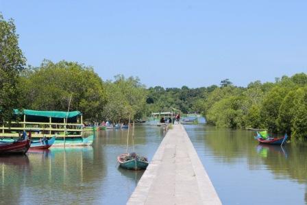 agrowisata kali klatak, air terjun kalibendo, air terjun lider, banyuwangi, destinasi wisata di banyuwangi, kawah ijen, pantai plengkung, pantai pulau merah, pantai rajegwesi, pantai watu dodol, pemandian taman suruh, teluk hijau, tempat wisata, tempat wisata banyuwangi, tempat wisata di banyuwangi, tempat wisata favorit di banyuwangi, tempat wisata paling terkenal di banyuwangi, wisata banyuwangi, x-badeng adventure banyuwangi, top 71+ tempat wisata di banyuwangi terbaru & hits yang wajib dikunjungi