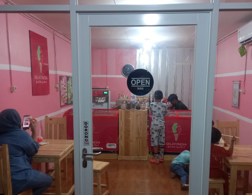 cafe gelato di depok, gelato di depok, gelato enak di depok, resto gelato di depok, tempat makan gelato di depok, top 9+ tempat makan gelato enak di depok, dijamin bikin ketagihan!
