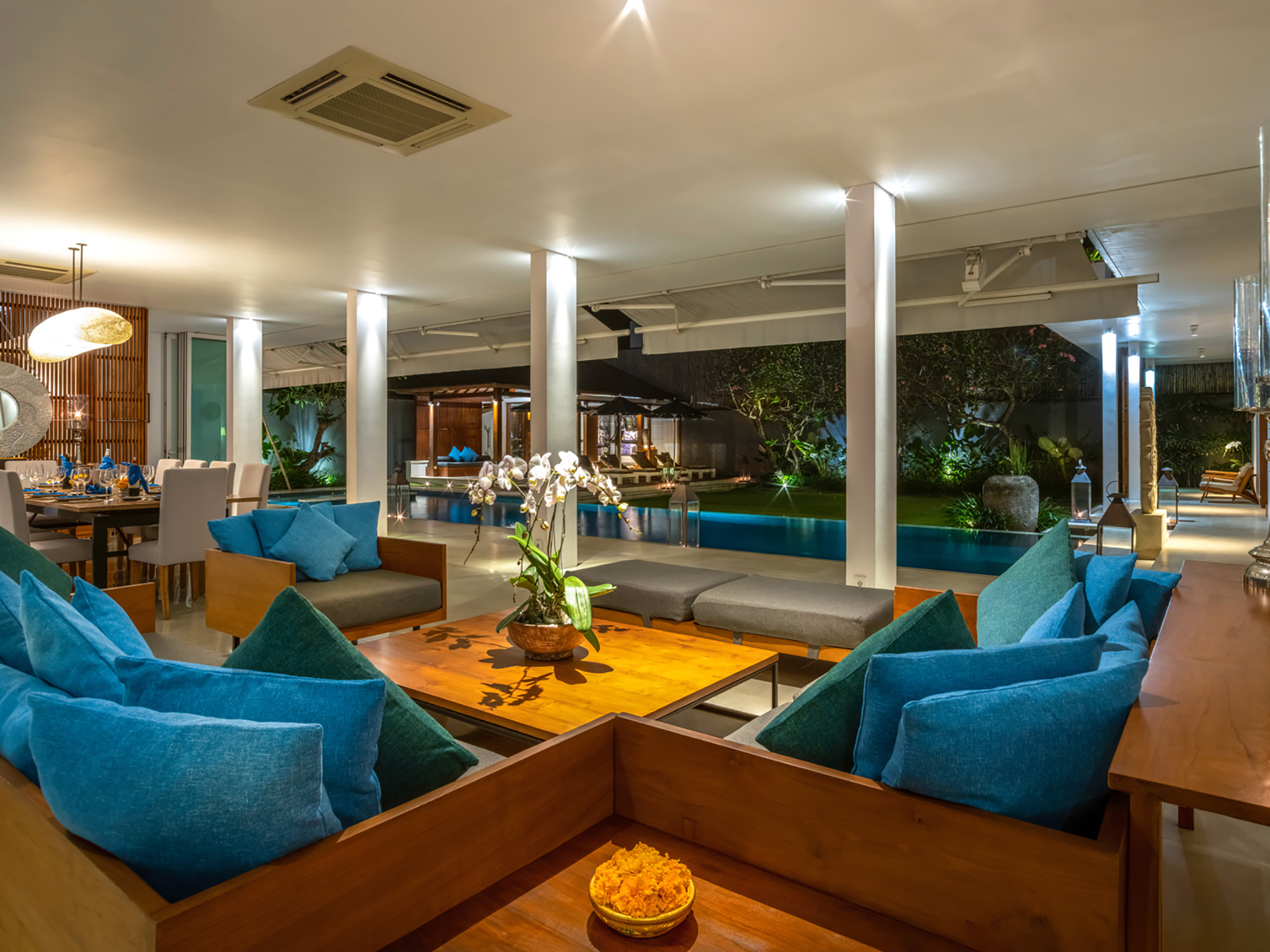 lokasi villa cendrawasih seminyak, villa cendrawasih, villa cendrawasih seminyak, villa cendrawasih seminyak, penginapan mewah di lokasi menakjubkan