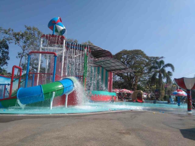 sumber udel blitar, water park sumber udel, water park sumber udel blitar, waterpark sumber udel, wisata water park sumber udel, water park sumber udel: harga tiket, fasilitas, daya tarik, wahana seru!