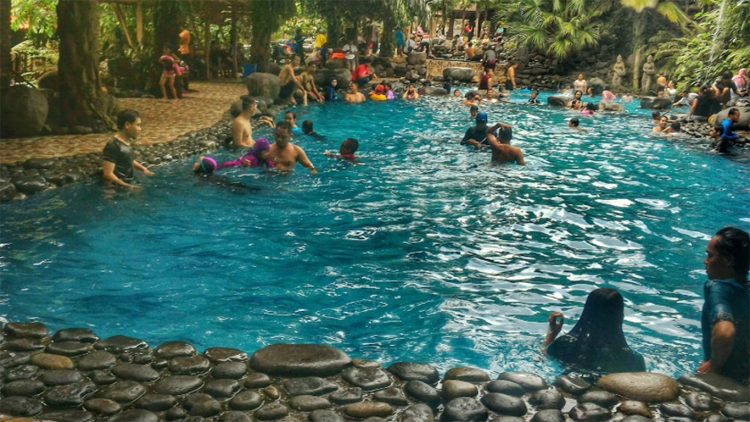 watu gunung ungaran: harga tiket, daya tarik, kegiatan seru dll