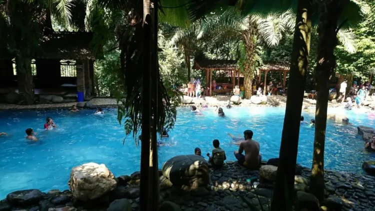 watu gunung ungaran: harga tiket, daya tarik, kegiatan seru dll