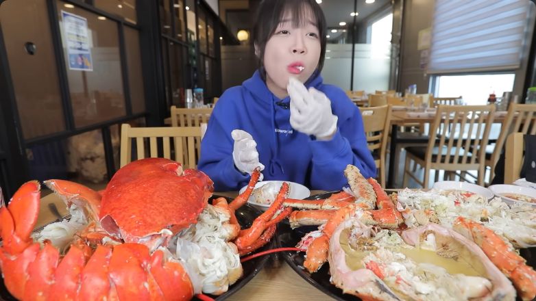 Tzuyang mukbang seafood, 1. Mukbang 200 Tiram, 2. Mukbang 10 Kg Seafood di Bandar Djakarta, 3. Mukbang 100 Ekor Udang, 4. Mukbang King Crab 10 Kg, 5. Mukbang Seafood di Thailand