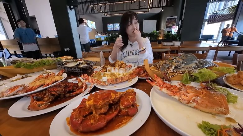 Tzuyang mukbang seafood, 1. Mukbang 200 Tiram, 2. Mukbang 10 Kg Seafood di Bandar Djakarta, 3. Mukbang 100 Ekor Udang, 4. Mukbang King Crab 10 Kg, 5. Mukbang Seafood di Thailand