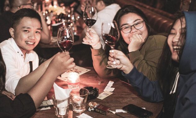 A To Z Bar Wine & Brasserie, Tempat Hangout Paling Asik di Semarang