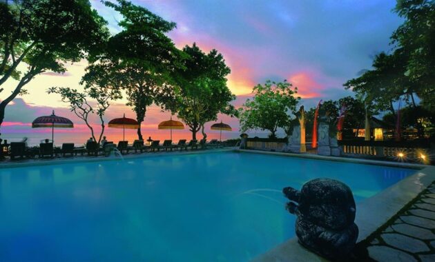ada apa saja di seminyak square bali?